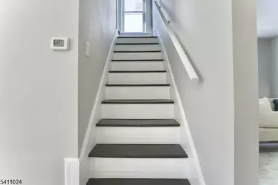 401 Burroughs Ter, Union Township, NJ 07083 - Photo 21