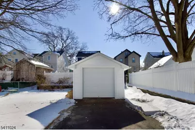 401 Burroughs Ter, Union Township, NJ 07083 - Photo 33