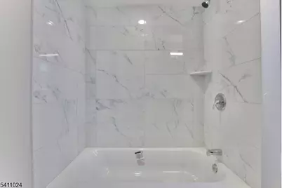 401 Burroughs Ter, Union Township, NJ 07083 - Photo 27