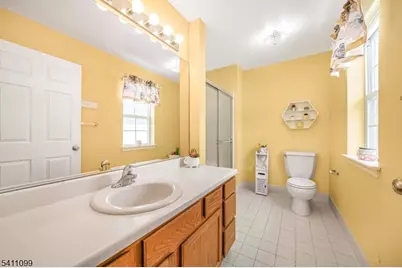 4-2 Vernon Ct #4-2, Waldwick, NJ 07463 - Photo 13