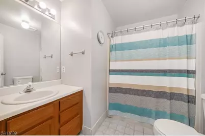 4-2 Vernon Ct #4-2, Waldwick, NJ 07463 - Photo 17