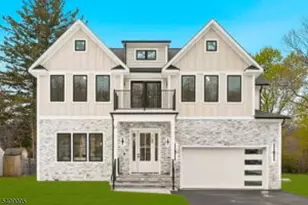 11 Hawthorne Dr, Livingston, NJ 07039 - Photo 1