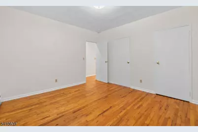 239 Crescent Ln #1, Cliffside Park, NJ 07010 - Photo 9