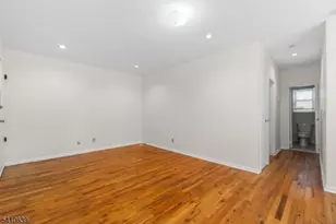 239 Crescent Ln, Cliffside Park, NJ 07010 - Photo 7