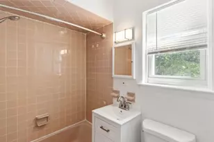 239 Crescent Ln, Cliffside Park, NJ 07010 - Photo 11