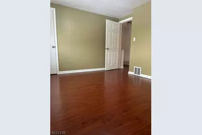 36 Kate Ln, Metuchen, NJ 08840 - Photo 5