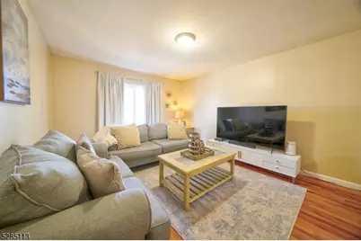 369 Bradford St, Orange, NJ 07050 - Photo 3