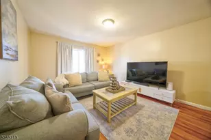 369 Bradford St, Orange, NJ 07050 - Photo 3