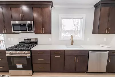 82 Michael Dr, Wayne, NJ 07470 - Photo 7