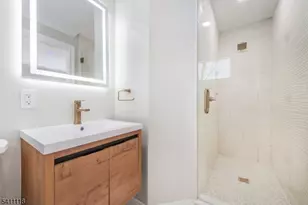 82 Michael Dr, Wayne, NJ 07470 - Photo 15