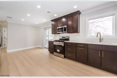 82 Michael Dr, Wayne, NJ 07470 - Photo 5