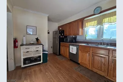 111 Central St, Manville, NJ 08835 - Photo 9