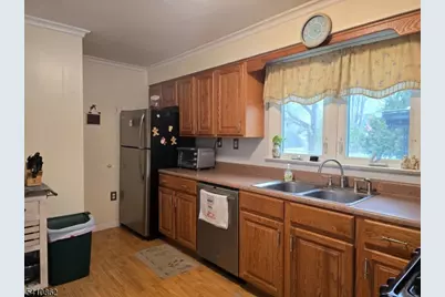 111 Central St, Manville, NJ 08835 - Photo 27
