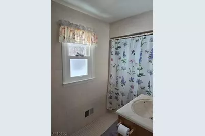 111 Central St, Manville, NJ 08835 - Photo 15