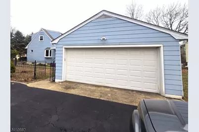 111 Central St, Manville, NJ 08835 - Photo 33