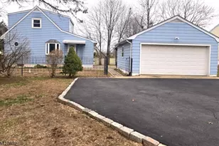 111 Central St, Manville, NJ 08835 - Photo 5