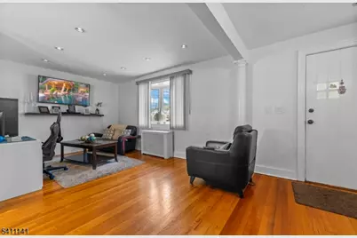 288 Sussex Rd, Wood Ridge, NJ 07075 - Photo 3