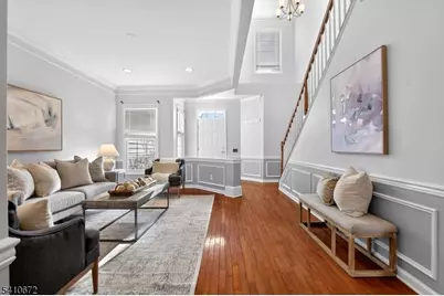 4 Generals Ln, Totowa, NJ 07512 - Photo 1