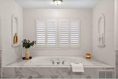 4 Generals Ln, Totowa, NJ 07512 - Photo 21