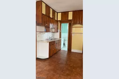 806 Roselle St, Linden, NJ 07036 - Photo 3