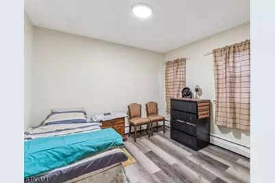 18 Gifford Ct, Maplewood, NJ 07040 - Photo 17