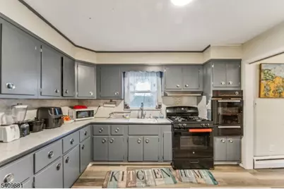 18 Gifford Ct, Maplewood, NJ 07040 - Photo 15