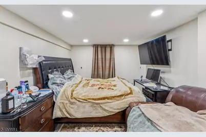 18 Gifford Ct, Maplewood, NJ 07040 - Photo 17