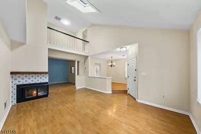 36 Cherrywood Dr, Franklin Township, NJ 08873 - Photo 7