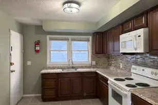 275 Rhode Island Ave, East Orange, NJ 07018 - Photo 3