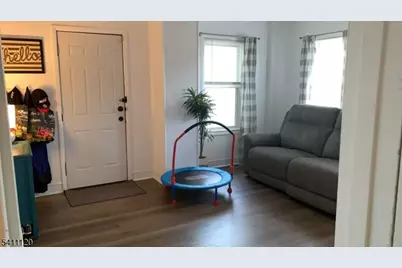 5 Park Sq, Lopatcong Township, NJ 08865 - Photo 13