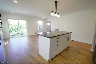 728 Seaport Dr, Elizabeth, NJ 07201 - Photo 35