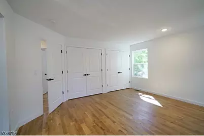 728 Seaport Dr, Elizabeth, NJ 07201 - Photo 19