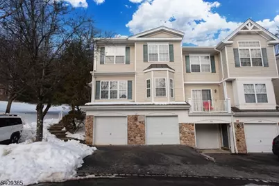 112 Wallace Ct, Green Brook Township, NJ 08812 - Photo 1