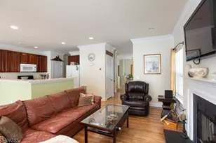 112 Wallace Ct, Green Brook Township, NJ 08812 - Photo 11