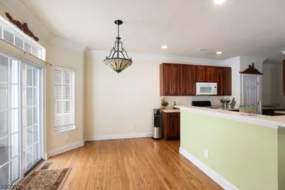 112 Wallace Ct, Green Brook Township, NJ 08812 - Photo 7