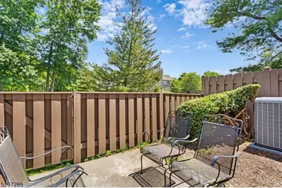 134 Kingston Ct, Madison, NJ 07940 - Photo 25