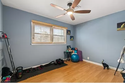 27 Viewpoint Rd, Wayne, NJ 07470 - Photo 17