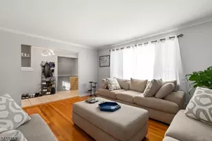 27 Viewpoint Rd, Wayne, NJ 07470 - Photo 5