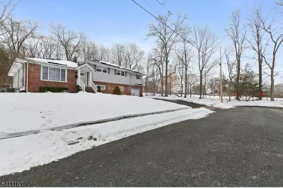 27 Viewpoint Rd, Wayne, NJ 07470 - Photo 3