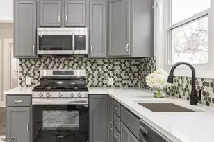 17 Boyden Pkwy, Maplewood, NJ 07040 - Photo 9