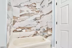 740 S 12th St, Newark, NJ 07103 - Photo 11