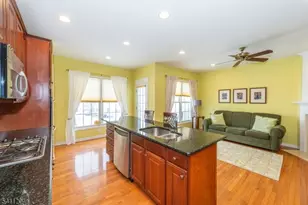 92 Independence Trail, Totowa, NJ 07512 - Photo 9