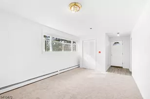 2 Beemer Rd, Wantage, NJ 07461 - Photo 9