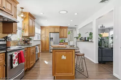 8 Cherry Ln, Randolph Township, NJ 07869 - Photo 17