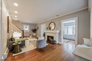 17 Collinwood Rd, Maplewood Twp., NJ 07040 - Photo 5