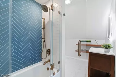 17 Collinwood Rd, Maplewood Twp., NJ 07040 - Photo 31