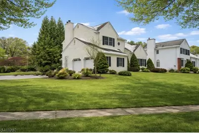 8 Kelly Dr, Roxbury Township, NJ 07876 - Photo 3