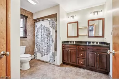 8 Kelly Dr, Roxbury Township, NJ 07876 - Photo 31