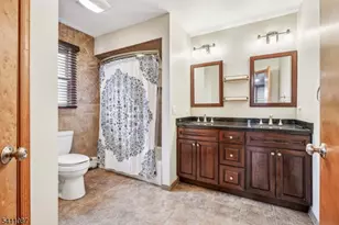 8 Kelly Dr, Roxbury Township, NJ 07876 - Photo 31