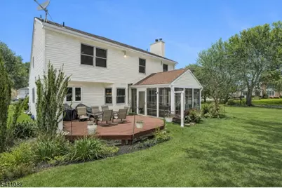 8 Kelly Dr, Roxbury Township, NJ 07876 - Photo 5